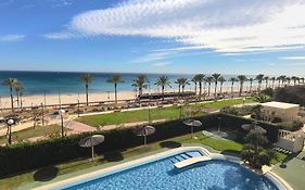 Lujoso apartamento en primera linea de playa